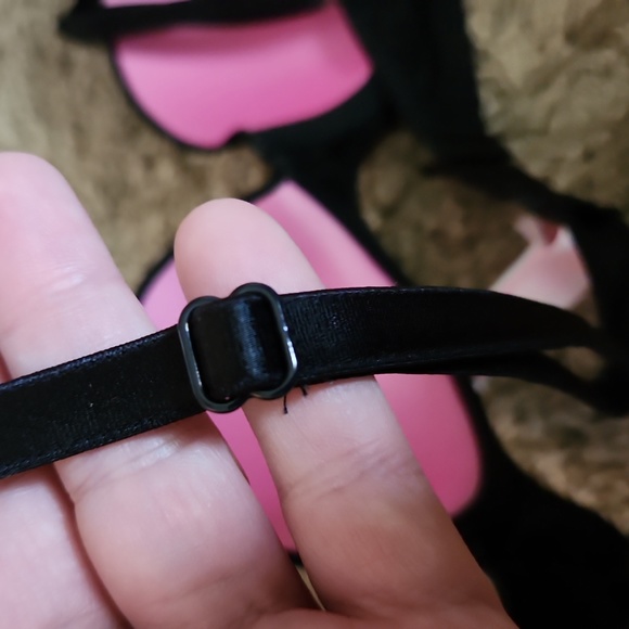 PINK by Victoria's Secret Wear Everywhere Lightly Lined Underwire Bra - Picture 6 of 9